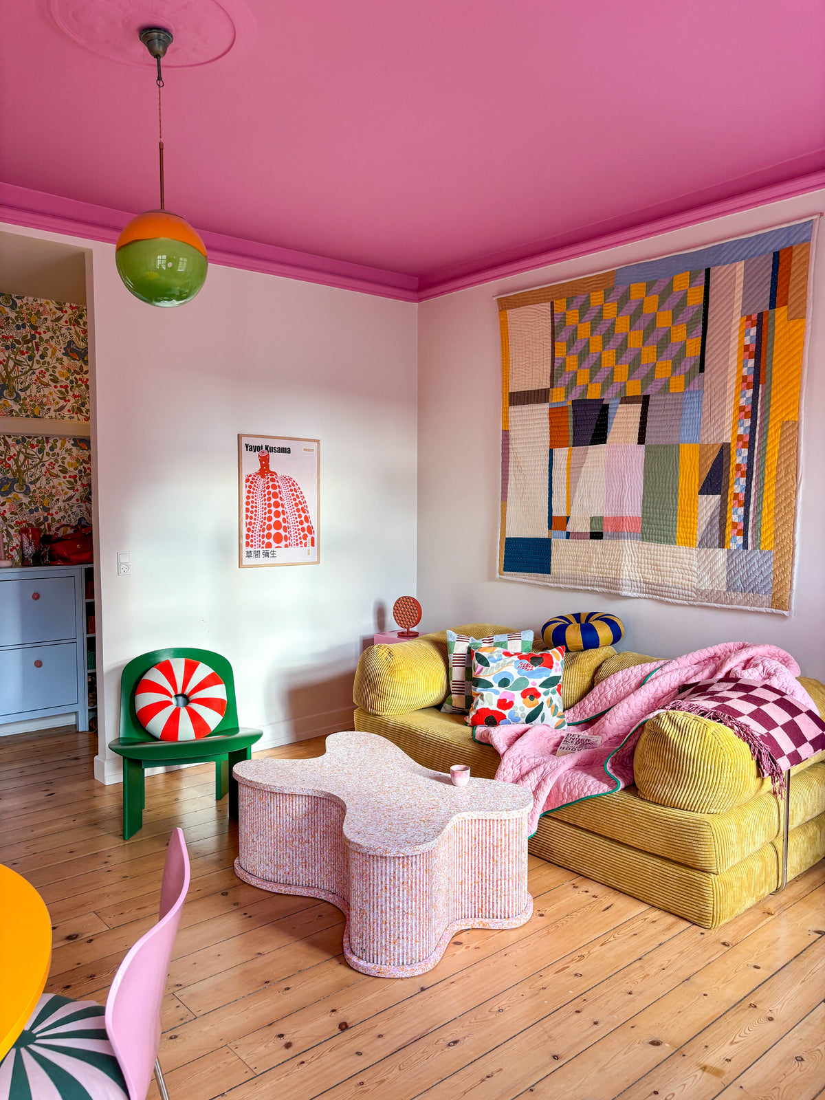 Colorful living with Mathilde Prins
