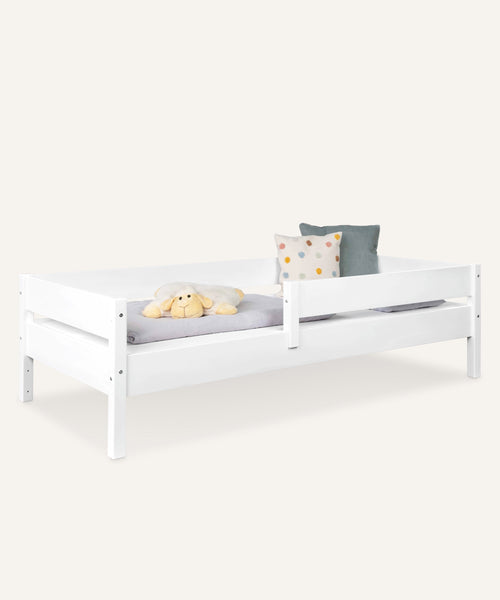Ehrenkind Kinderbett Buche ohne Zubehör weiß 90 × 200 cm.